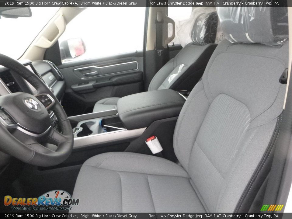 2019 Ram 1500 Big Horn Crew Cab 4x4 Bright White / Black/Diesel Gray Photo #11