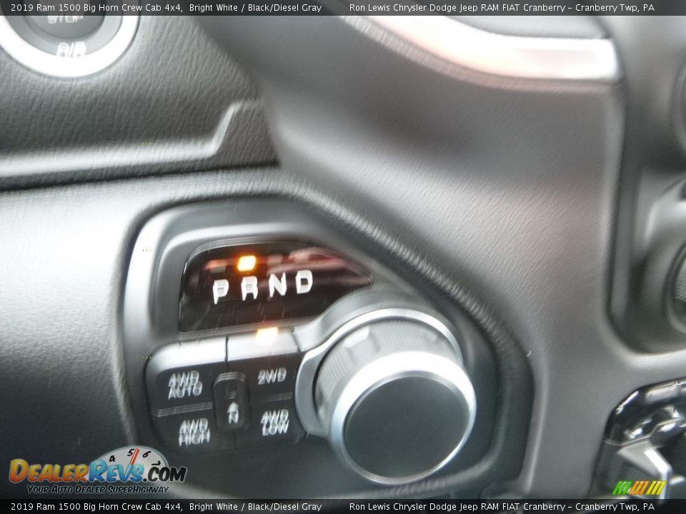 2019 Ram 1500 Big Horn Crew Cab 4x4 Bright White / Black/Diesel Gray Photo #17