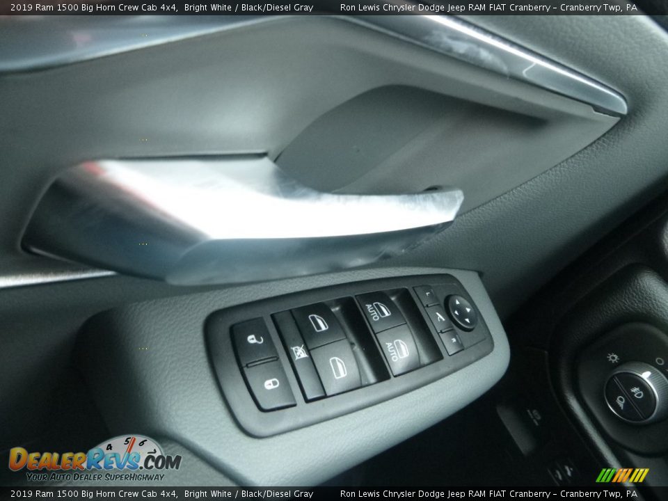2019 Ram 1500 Big Horn Crew Cab 4x4 Bright White / Black/Diesel Gray Photo #20