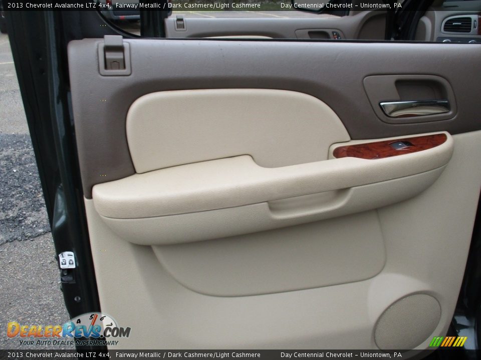2013 Chevrolet Avalanche LTZ 4x4 Fairway Metallic / Dark Cashmere/Light Cashmere Photo #30