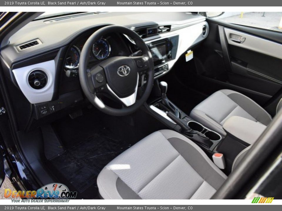 2019 Toyota Corolla LE Black Sand Pearl / Ash/Dark Gray Photo #5
