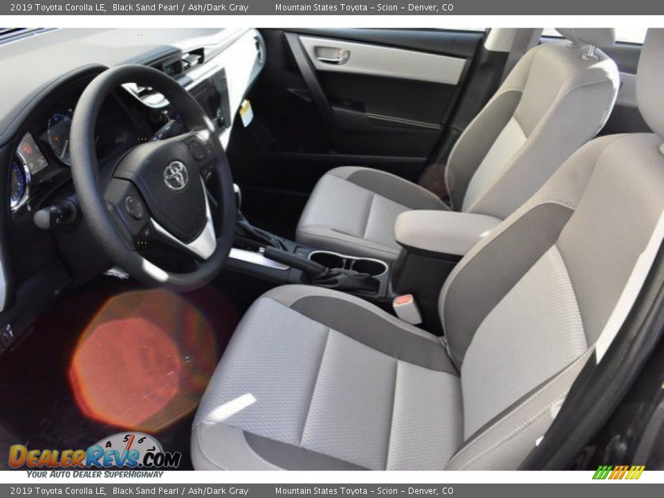 2019 Toyota Corolla LE Black Sand Pearl / Ash/Dark Gray Photo #6