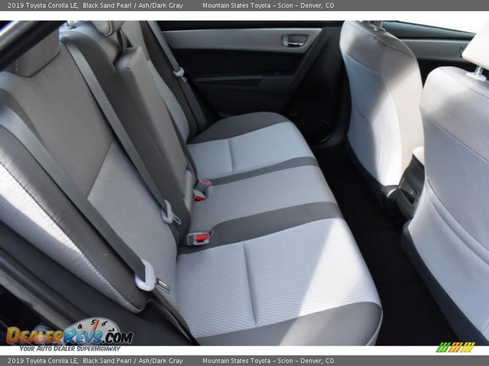 2019 Toyota Corolla LE Black Sand Pearl / Ash/Dark Gray Photo #17