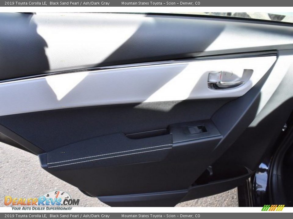 2019 Toyota Corolla LE Black Sand Pearl / Ash/Dark Gray Photo #20