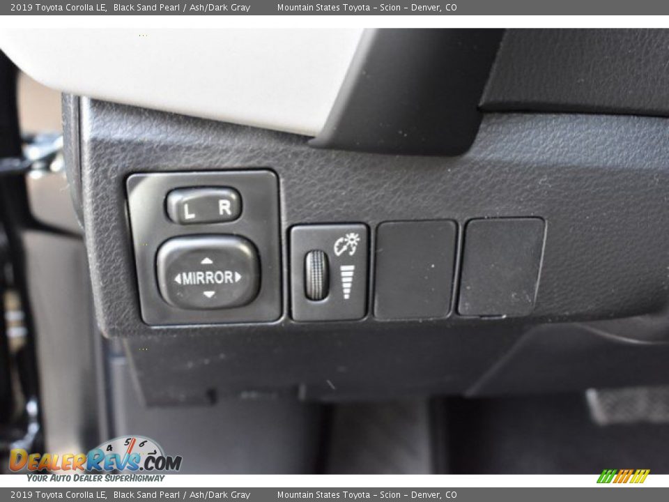 2019 Toyota Corolla LE Black Sand Pearl / Ash/Dark Gray Photo #24