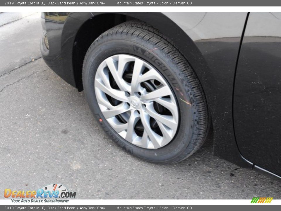 2019 Toyota Corolla LE Black Sand Pearl / Ash/Dark Gray Photo #32