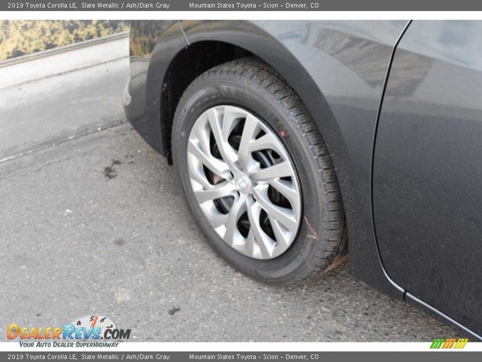 2019 Toyota Corolla LE Slate Metallic / Ash/Dark Gray Photo #32
