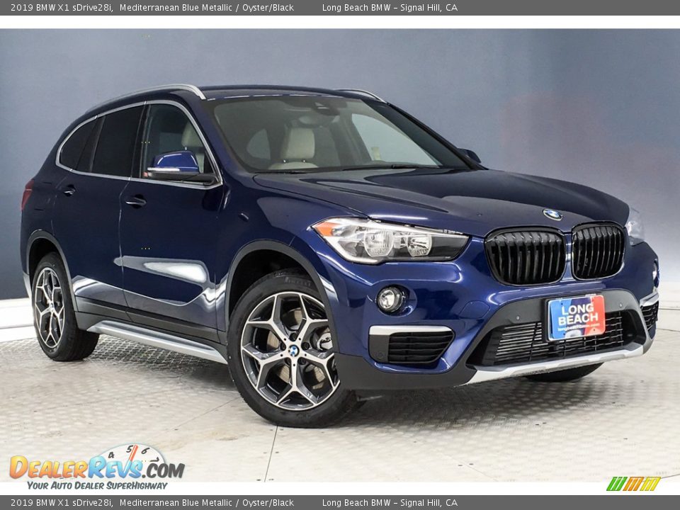Front 3/4 View of 2019 BMW X1 sDrive28i Photo #12