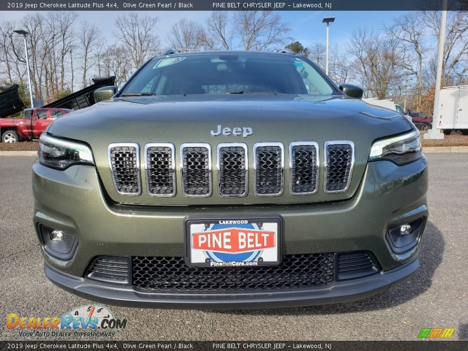 2019 Jeep Cherokee Latitude Plus 4x4 Olive Green Pearl / Black Photo #2