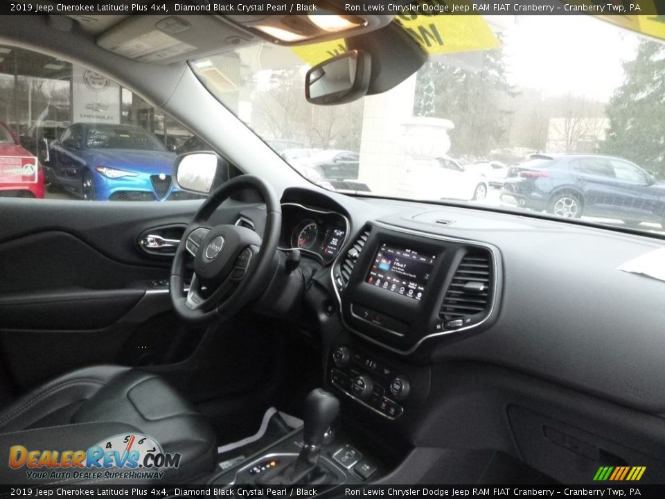 2019 Jeep Cherokee Latitude Plus 4x4 Diamond Black Crystal Pearl / Black Photo #12