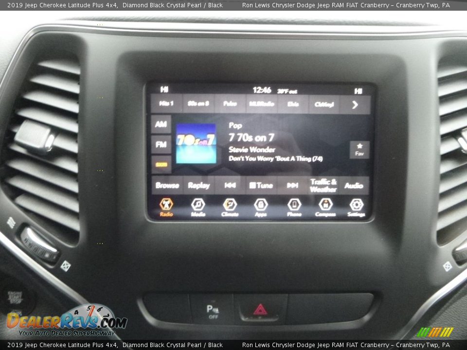 2019 Jeep Cherokee Latitude Plus 4x4 Diamond Black Crystal Pearl / Black Photo #16