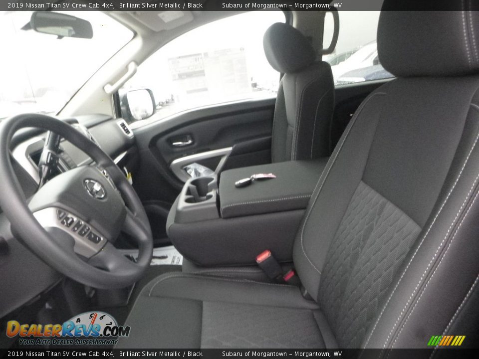 2019 Nissan Titan SV Crew Cab 4x4 Brilliant Silver Metallic / Black Photo #14