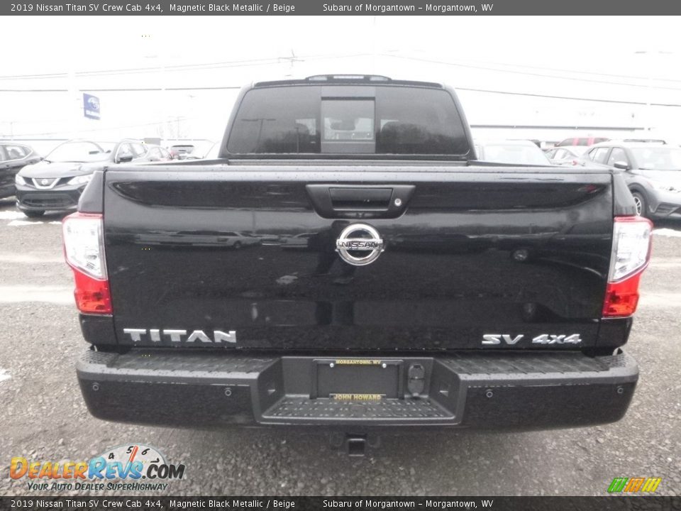 2019 Nissan Titan SV Crew Cab 4x4 Magnetic Black Metallic / Beige Photo #5