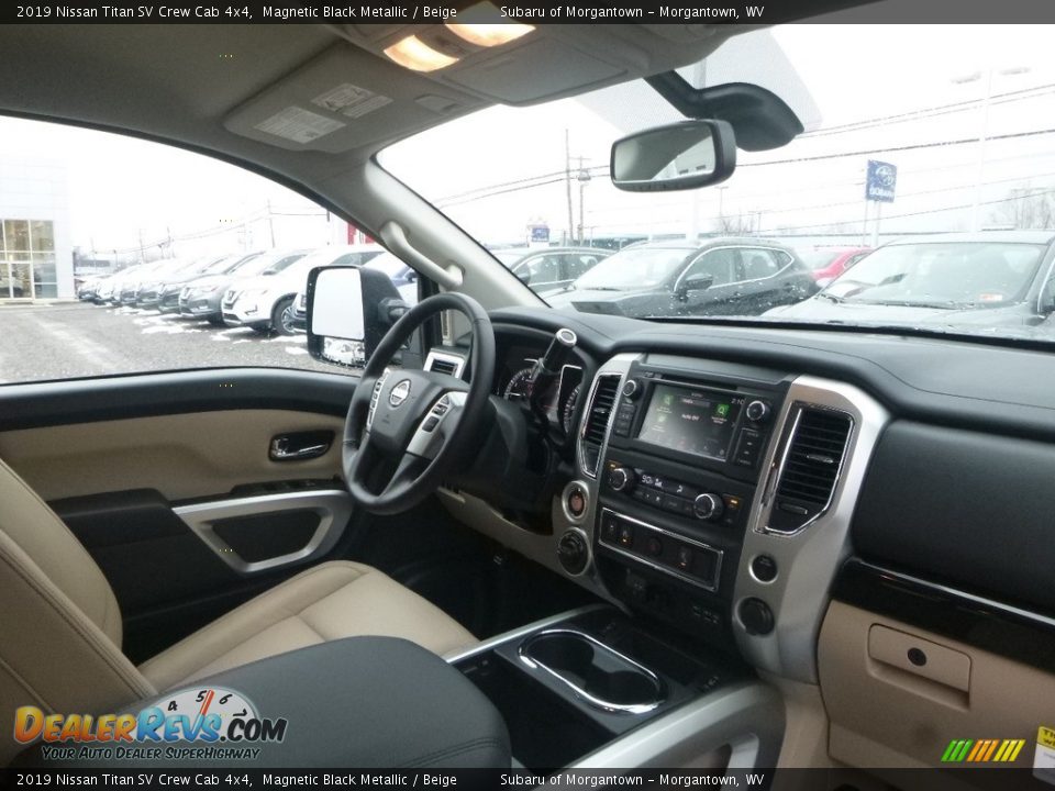 2019 Nissan Titan SV Crew Cab 4x4 Magnetic Black Metallic / Beige Photo #11