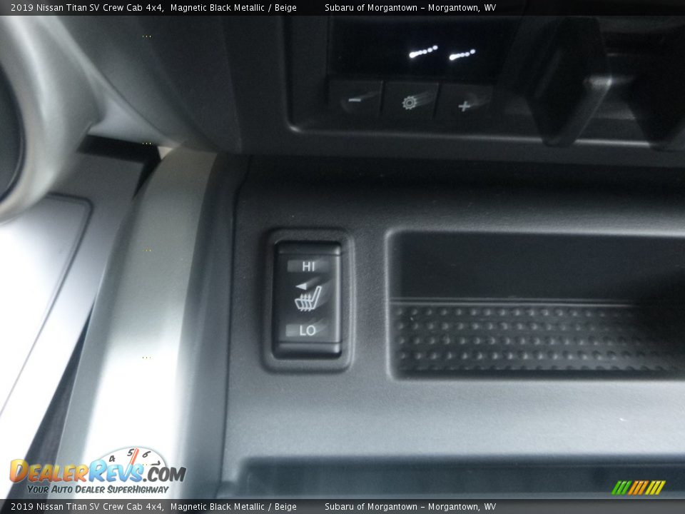 2019 Nissan Titan SV Crew Cab 4x4 Magnetic Black Metallic / Beige Photo #19