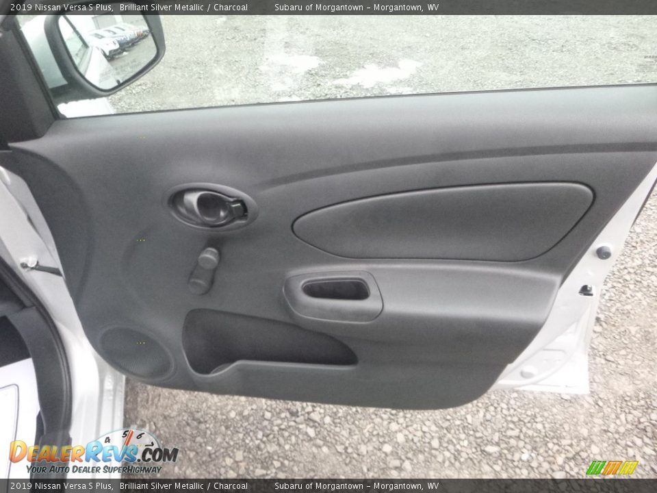 2019 Nissan Versa S Plus Brilliant Silver Metallic / Charcoal Photo #10