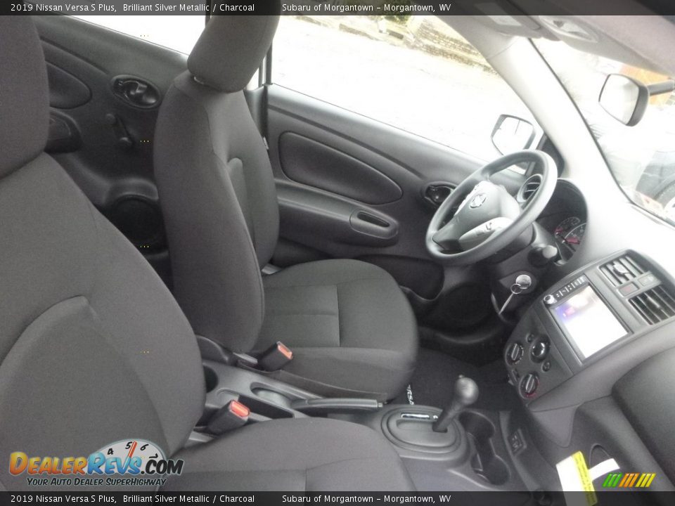 2019 Nissan Versa S Plus Brilliant Silver Metallic / Charcoal Photo #11