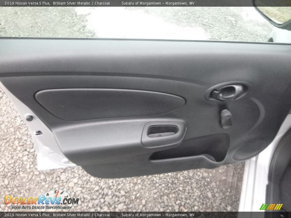 2019 Nissan Versa S Plus Brilliant Silver Metallic / Charcoal Photo #14