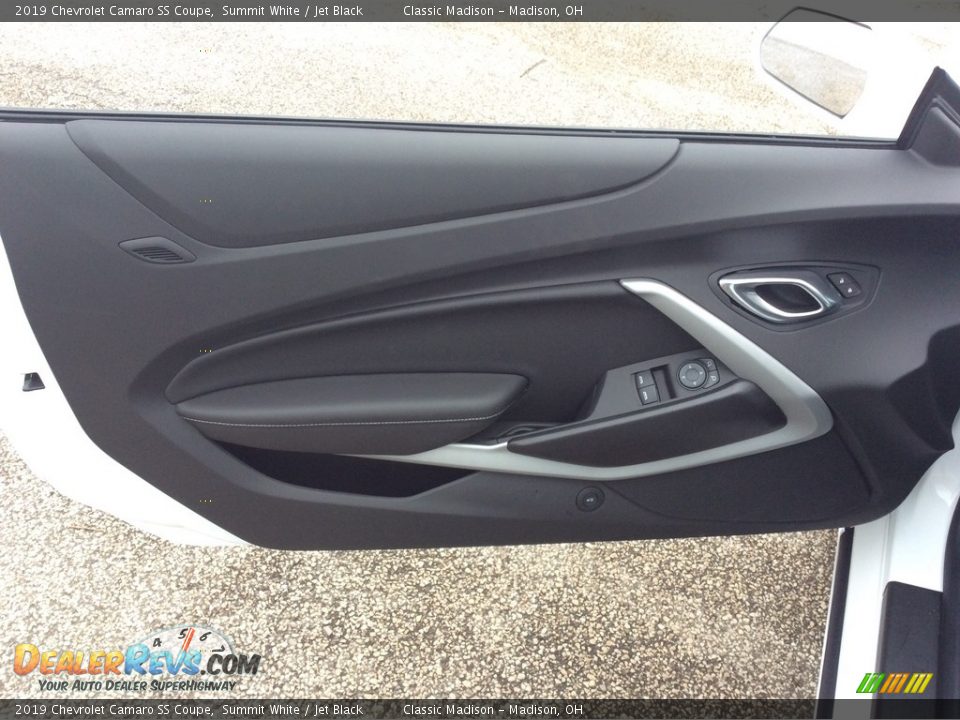 Door Panel of 2019 Chevrolet Camaro SS Coupe Photo #8