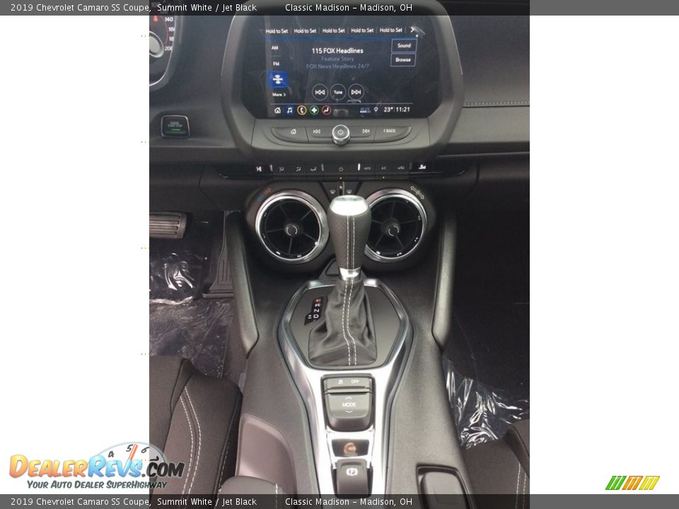 2019 Chevrolet Camaro SS Coupe Shifter Photo #14