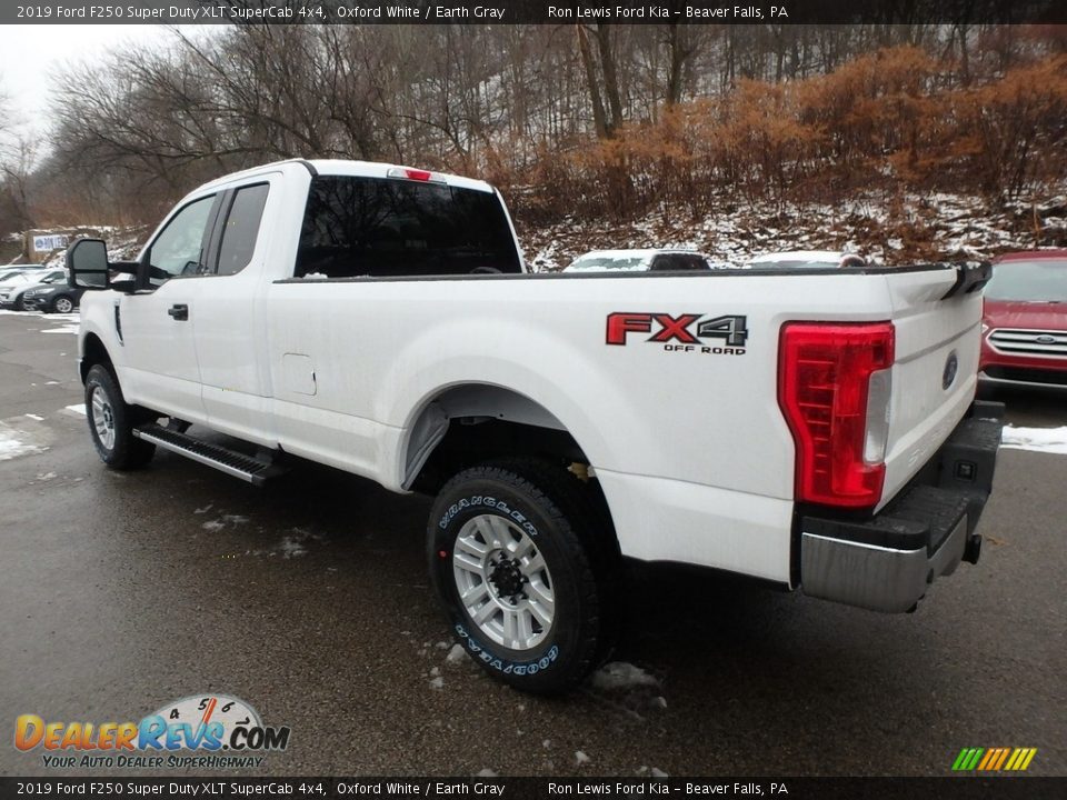 2019 Ford F250 Super Duty XLT SuperCab 4x4 Oxford White / Earth Gray Photo #4