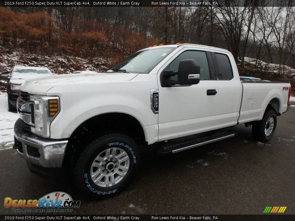 2019 Ford F250 Super Duty XLT SuperCab 4x4 Oxford White / Earth Gray Photo #6