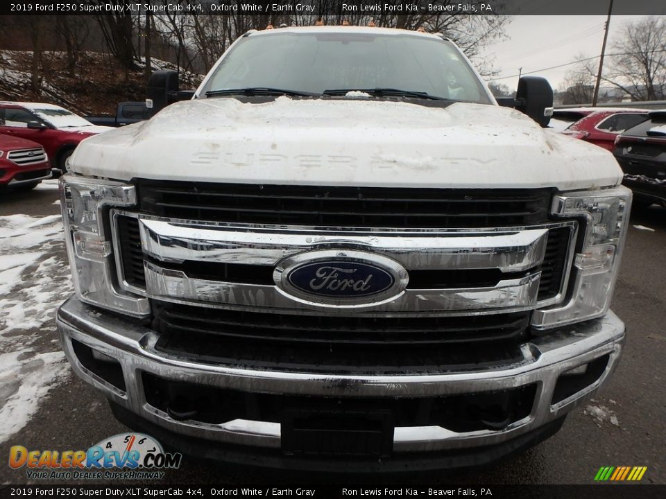 2019 Ford F250 Super Duty XLT SuperCab 4x4 Oxford White / Earth Gray Photo #7