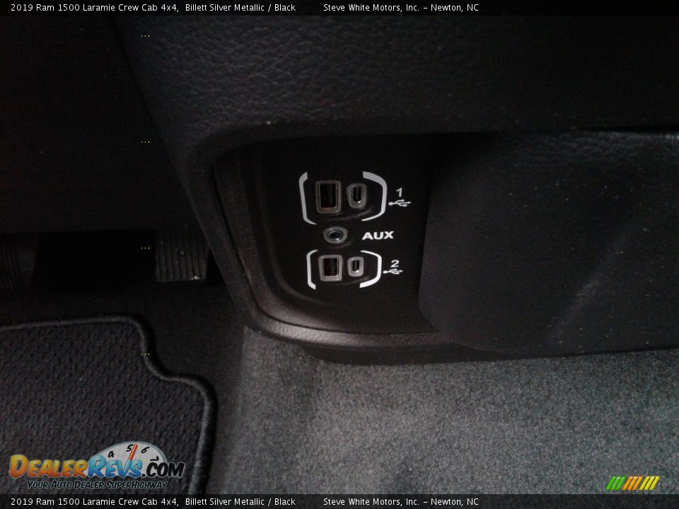 2019 Ram 1500 Laramie Crew Cab 4x4 Billett Silver Metallic / Black Photo #31