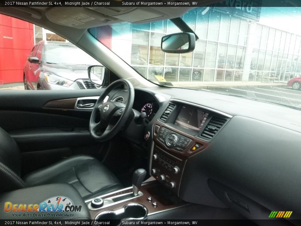 2017 Nissan Pathfinder SL 4x4 Midnight Jade / Charcoal Photo #10