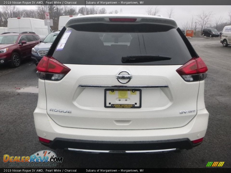 2019 Nissan Rogue SV AWD Pearl White / Charcoal Photo #5