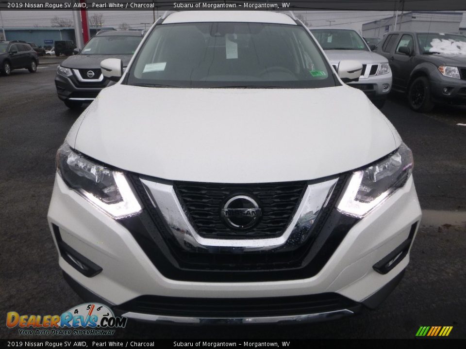 2019 Nissan Rogue SV AWD Pearl White / Charcoal Photo #9