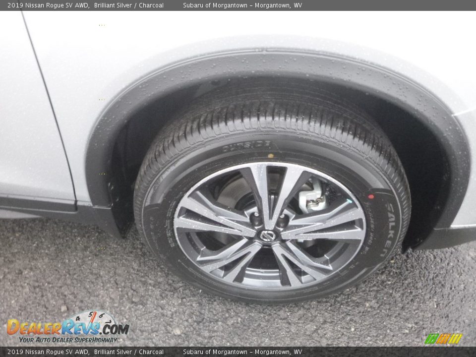 2019 Nissan Rogue SV AWD Brilliant Silver / Charcoal Photo #2
