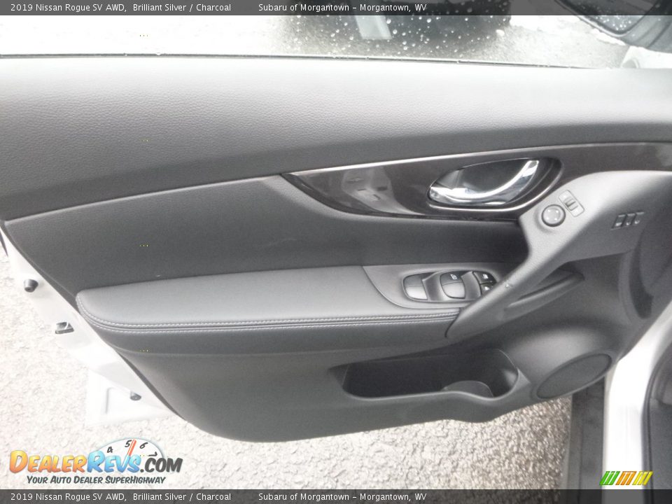 2019 Nissan Rogue SV AWD Brilliant Silver / Charcoal Photo #13