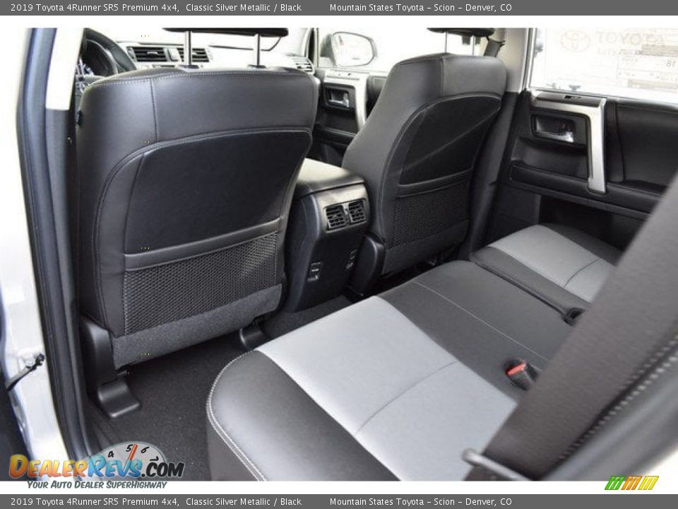 2019 Toyota 4Runner SR5 Premium 4x4 Classic Silver Metallic / Black Photo #13