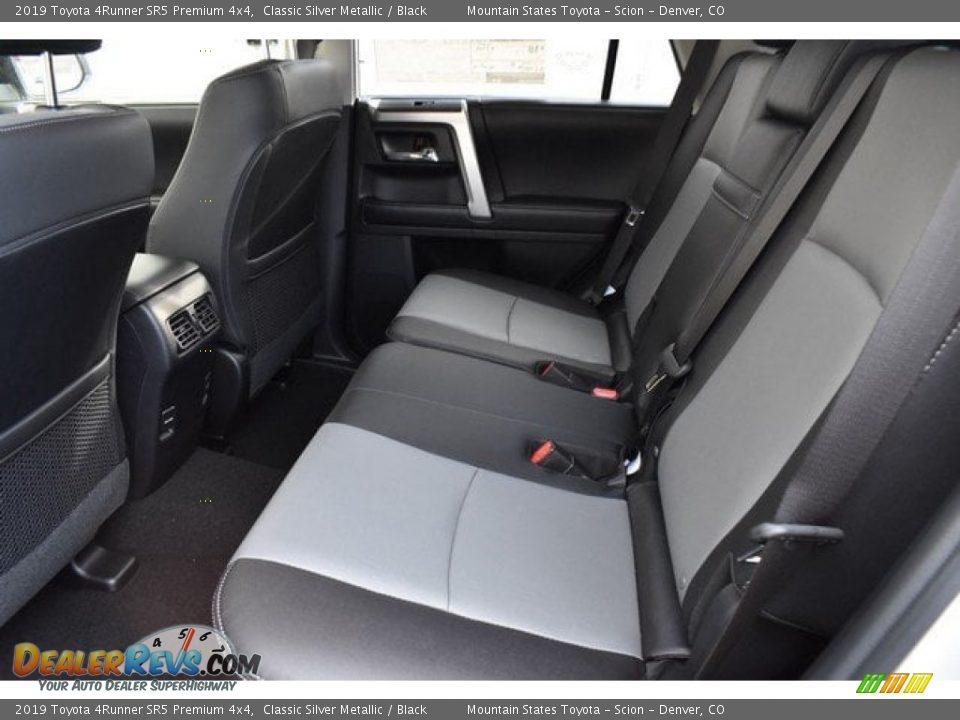 2019 Toyota 4Runner SR5 Premium 4x4 Classic Silver Metallic / Black Photo #14
