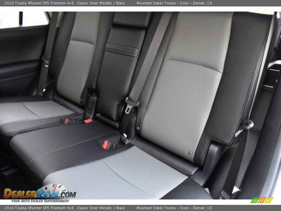 2019 Toyota 4Runner SR5 Premium 4x4 Classic Silver Metallic / Black Photo #15