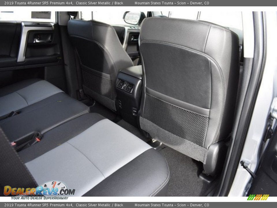 2019 Toyota 4Runner SR5 Premium 4x4 Classic Silver Metallic / Black Photo #16