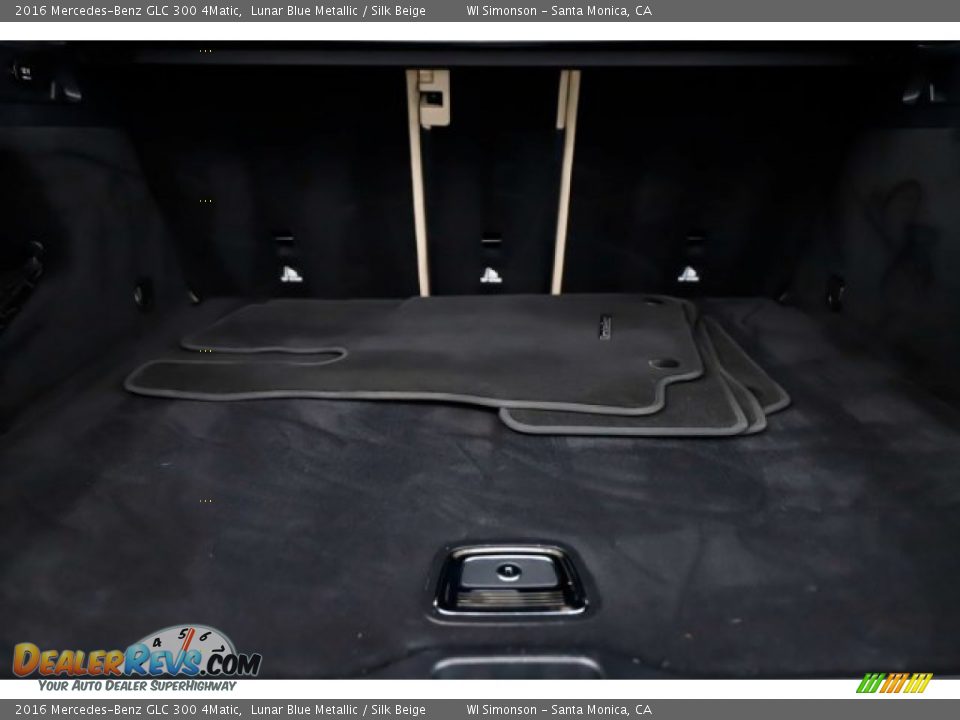 2016 Mercedes-Benz GLC 300 4Matic Lunar Blue Metallic / Silk Beige Photo #8
