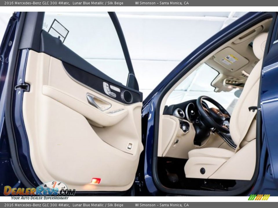 2016 Mercedes-Benz GLC 300 4Matic Lunar Blue Metallic / Silk Beige Photo #19