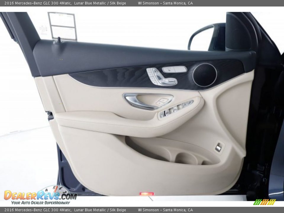 2016 Mercedes-Benz GLC 300 4Matic Lunar Blue Metallic / Silk Beige Photo #20