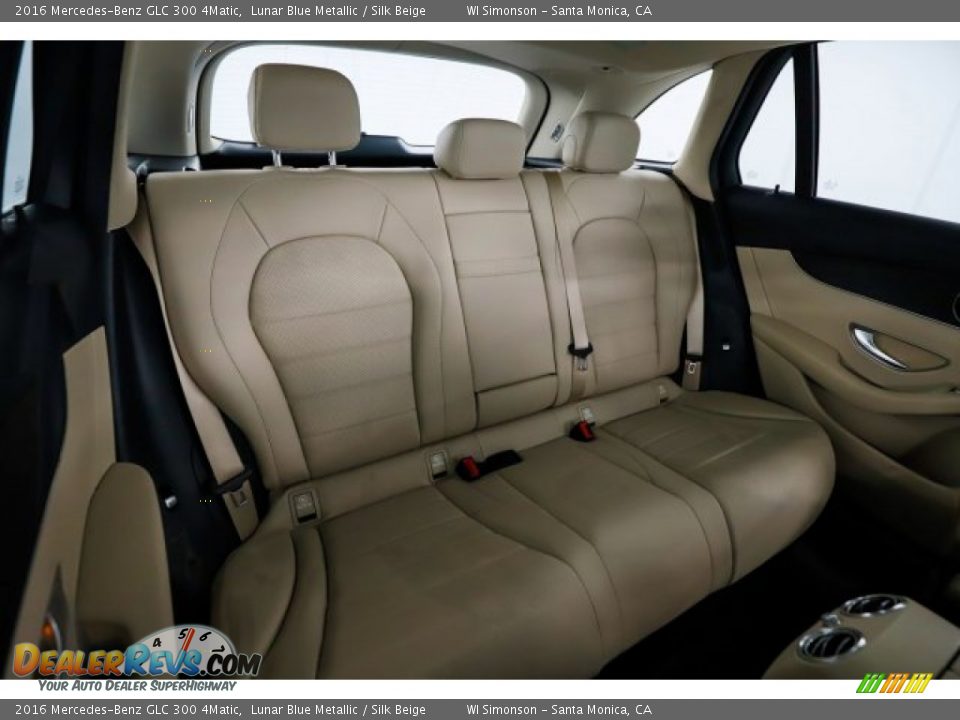 2016 Mercedes-Benz GLC 300 4Matic Lunar Blue Metallic / Silk Beige Photo #34