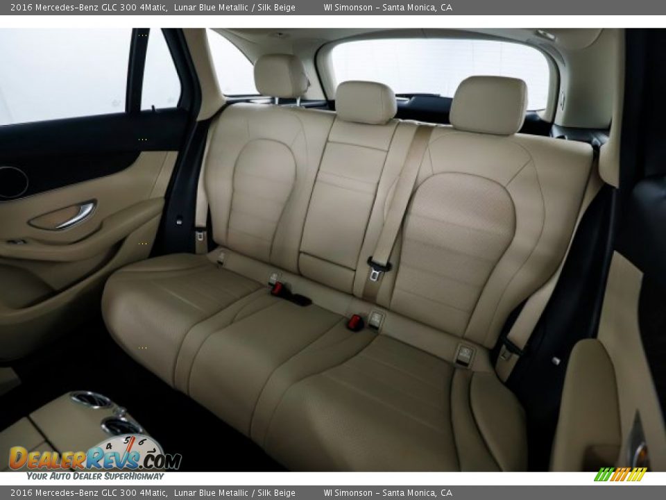 2016 Mercedes-Benz GLC 300 4Matic Lunar Blue Metallic / Silk Beige Photo #35