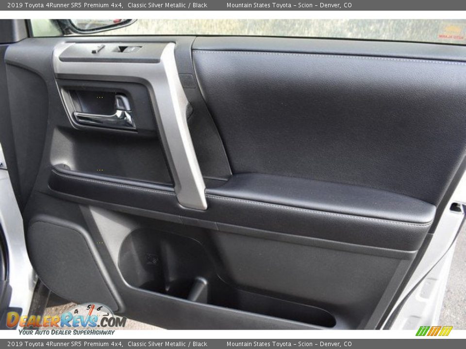2019 Toyota 4Runner SR5 Premium 4x4 Classic Silver Metallic / Black Photo #23