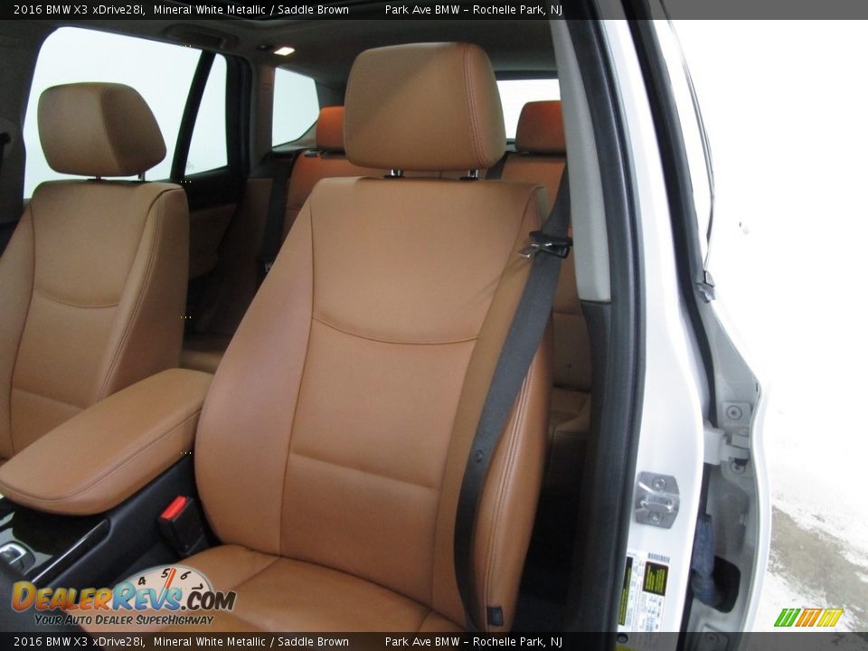 2016 BMW X3 xDrive28i Mineral White Metallic / Saddle Brown Photo #8