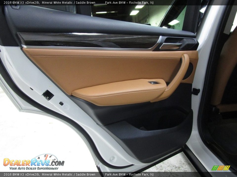 2016 BMW X3 xDrive28i Mineral White Metallic / Saddle Brown Photo #10