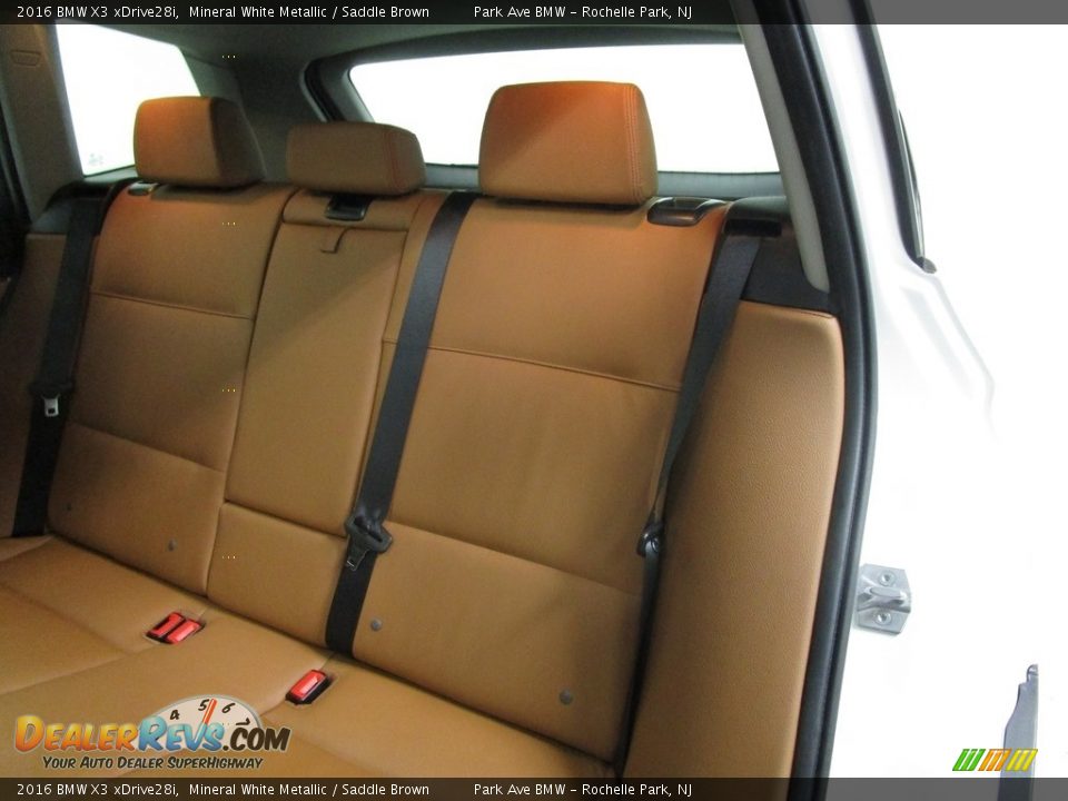 2016 BMW X3 xDrive28i Mineral White Metallic / Saddle Brown Photo #11