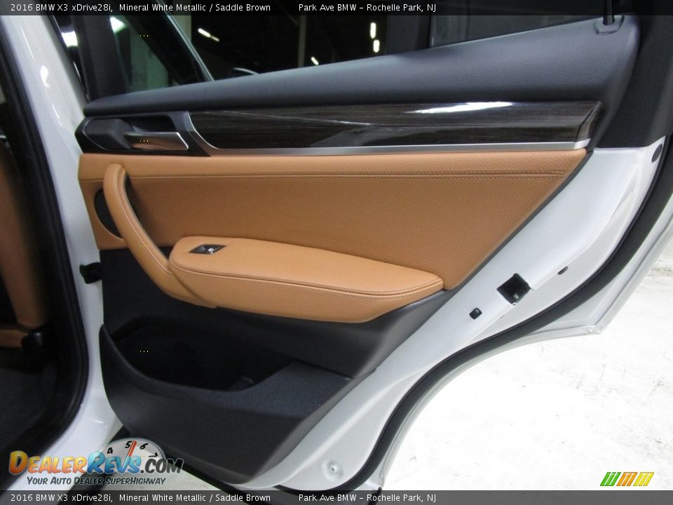 2016 BMW X3 xDrive28i Mineral White Metallic / Saddle Brown Photo #16