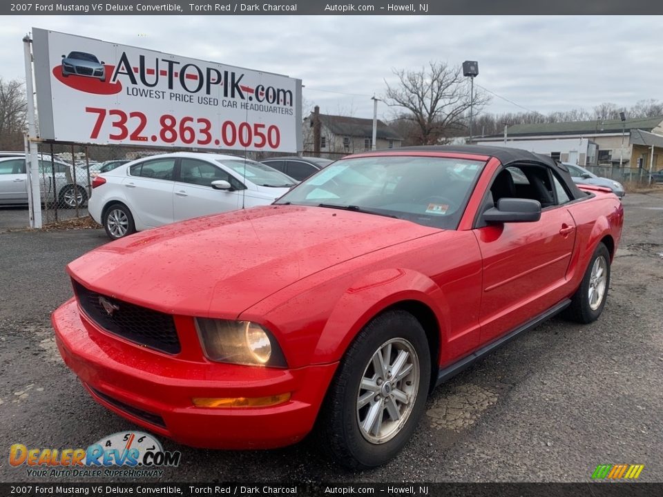 2007 Ford Mustang V6 Deluxe Convertible Torch Red / Dark Charcoal Photo #2