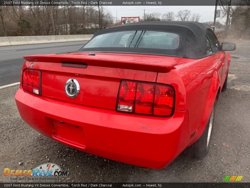 2007 Ford Mustang V6 Deluxe Convertible Torch Red / Dark Charcoal Photo #7