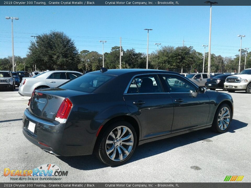 2019 Chrysler 300 Touring Granite Crystal Metallic / Black Photo #5